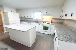 2625 Sharpsburg McCullum Rd, Newnan, GA 30265 - Photo 2