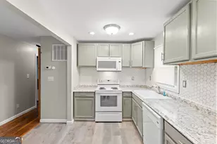2161 Rochelle Way, South Fulton, GA 30349 - Photo 8