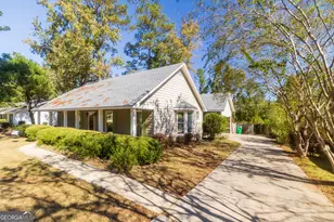 2303 S Sherwood Dr, Valdosta, GA 31602 - Photo 40