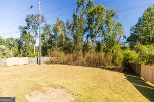 2303 S Sherwood Dr, Valdosta, GA 31602 - Photo 42