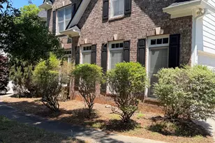 310 Carriage Oaks Dr, Tyrone, GA 30290 - Photo 2