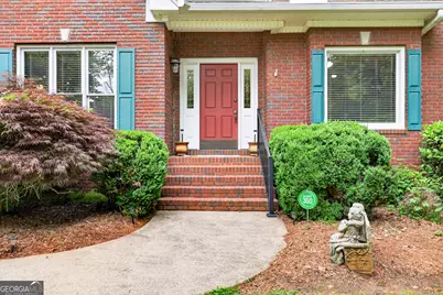 42 Pheasant Run, Hoschton, GA 30548 - Photo 2