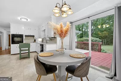 5623 Crestwood Drive, Stone Mountain, GA 30087 - Photo 18