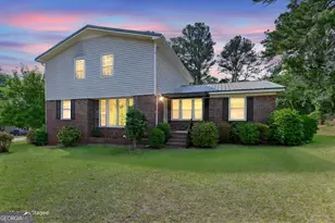 124 Melrose Dr, Lagrange, GA 30241 - Photo 2