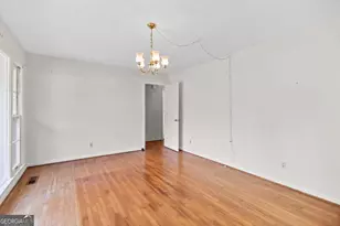 124 Melrose Dr, Lagrange, GA 30241 - Photo 8