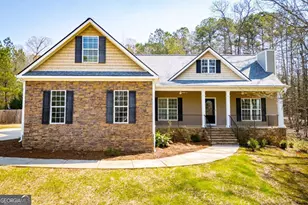 203 Central Heights Dr, Carrollton, GA 30116 - Photo 1