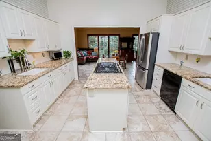 211 Habersham Pl, Carrollton, GA 30117 - Photo 36
