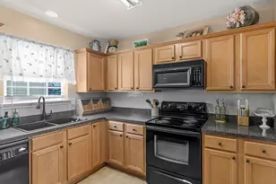 165 Brasch Park Dr, Grantville, GA 30220 - Photo 12