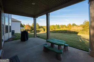 1221 Hawthorne Cir, Madison, GA 30650 - Photo 16