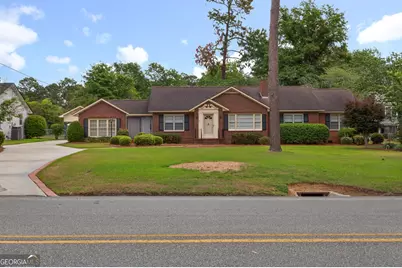 447 S College Street, Metter, GA 30439 - Photo 2