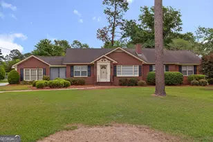 447 S College St, Metter, GA 30439 - Photo 1
