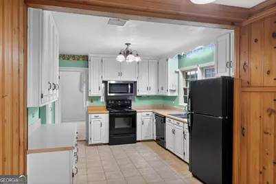 447 S College Street, Metter, GA 30439 - Photo 14