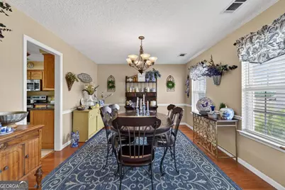 142 Lloyd Drive, Jesup, GA 31545 - Photo 6