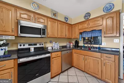 142 Lloyd Drive, Jesup, GA 31545 - Photo 8