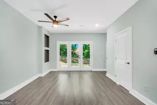 233 E Tinsley St, Griffin, GA 30223 - Photo 16