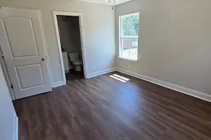 302 Hawaii Ave, Warner Robins, GA 31093 - Photo 2