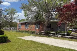 641 S Masonic St, Millen, GA 30442 - Photo 6