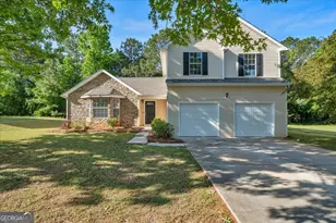 417 Grove Park Dr, Locust Grove, GA 30248 - Photo 2
