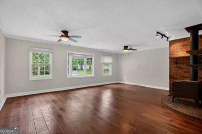 608 Waterview Drive, Lagrange, GA 30240 - Photo 6