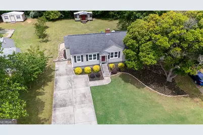243 Beechwood Circle, Lagrange, GA 30240 - Photo 2