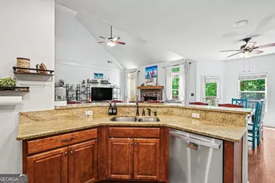 505 Barrington Farms Parkway, Sharpsburg, GA 30277 - Photo 20