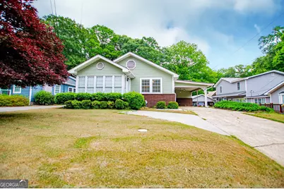 142 Oak Avenue, Carrollton, GA 30117 - Photo 1