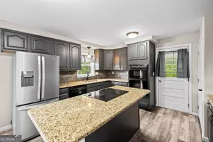 1243 Sycamore St, Young Harris, GA 30582 - Photo 10