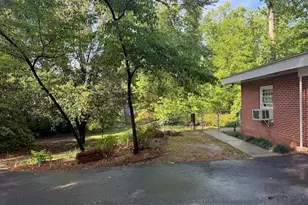 605 W Haynes St, Sandersville, GA 31082 - Photo 2