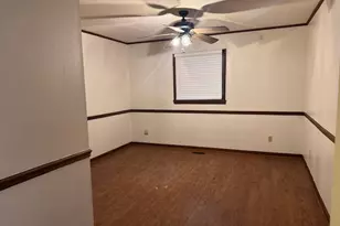 605 W Haynes St, Sandersville, GA 31082 - Photo 10