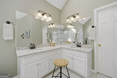 10985 Wilshire Chase Drive, Johns Creek, GA 30097 - Photo 30