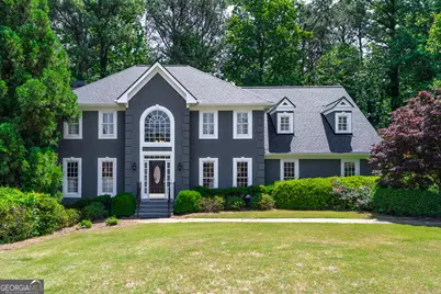 10985 Wilshire Chase Drive, Johns Creek, GA 30097 - Photo 2