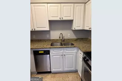 6980 Roswell Rd #B16, Sandy Springs, GA 30328 - Photo 8