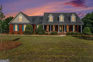 604 Windermere Ct, Hampton, GA 30228 - Photo 2