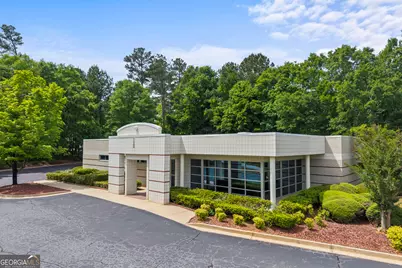 170 Cardiology Place #EXECUTIVE OFFICE, Commerce, GA 30529 - Photo 4