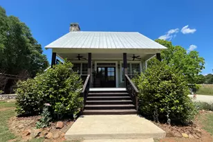 156 Lake Oglethorpe Dr, Arnoldsville, GA 30619 - Photo 2