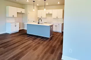 15 Crest Dr, Hartwell, GA 30643 - Photo 6
