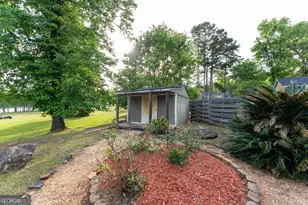 142 Spurgeon Dr SE, Eatonton, GA 31024 - Photo 8