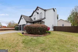 4905 Weathervane Dr, Alpharetta, GA 30022 - Photo 2