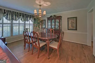 3341 Edgewood Cir, Gainesville, GA 30506 - Photo 10