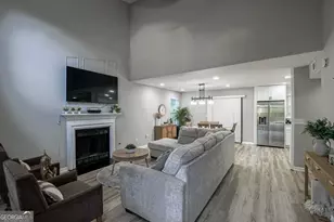 2005 Downs Pl, Lithonia, GA 30058 - Photo 8
