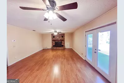564 W Oglethorpe Avenue, Lyons, GA 30436 - Photo 10
