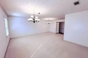 564 W Oglethorpe Ave, Lyons, GA 30436 - Photo 2