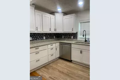401 E 17th Street, Rome, GA 30161 - Photo 8