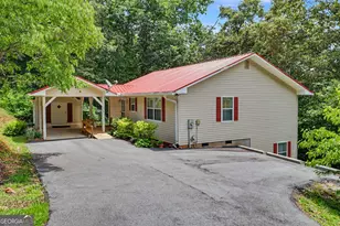 196 White St, Dillard, GA 30537 - Photo 2