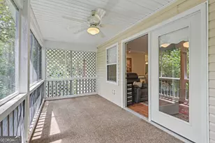 196 White St, Dillard, GA 30537 - Photo 12