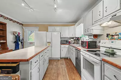 196 White Street, Dillard, GA 30537 - Photo 8