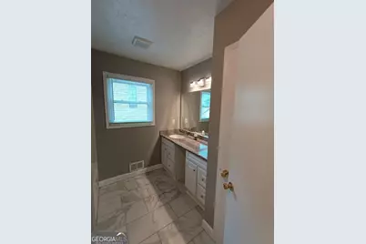 697 Pepperwood Trail, Stone Mountain, GA 30087 - Photo 14
