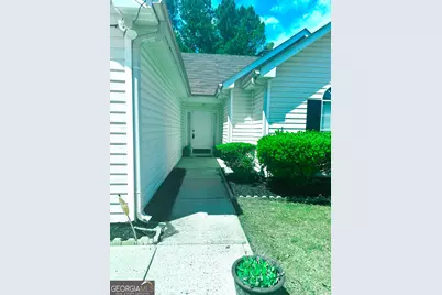 1630 Isleworth Circle, Atlanta, GA 30349 - Photo 2