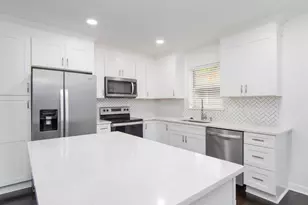 308 Union St, Brunswick, GA 31520 - Photo 14