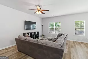 7839 Rock Rose Ln, Fairburn, GA 30213 - Photo 6